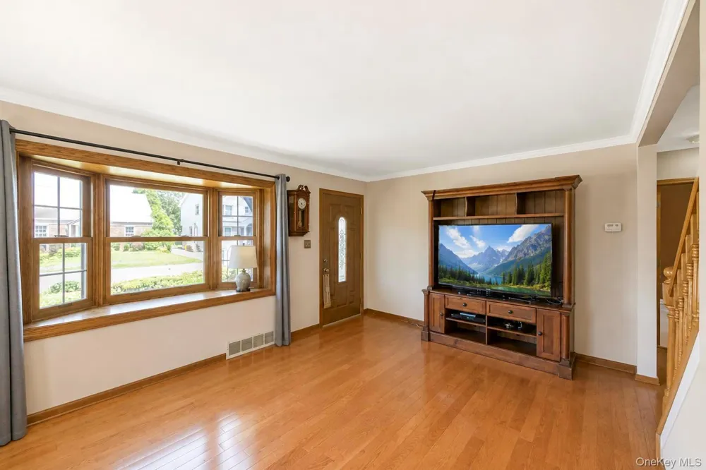 7 Edward Avenue Hicksville, NY 11801