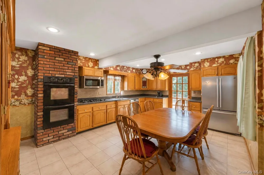 7 Edward Avenue Hicksville, NY 11801