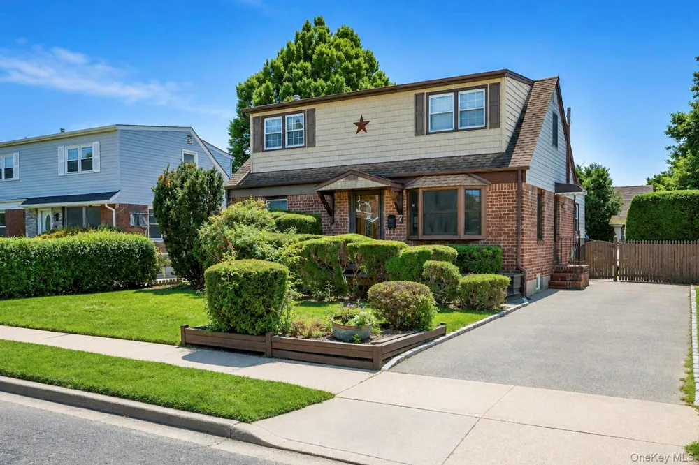 7 Edward Avenue Hicksville, NY 11801