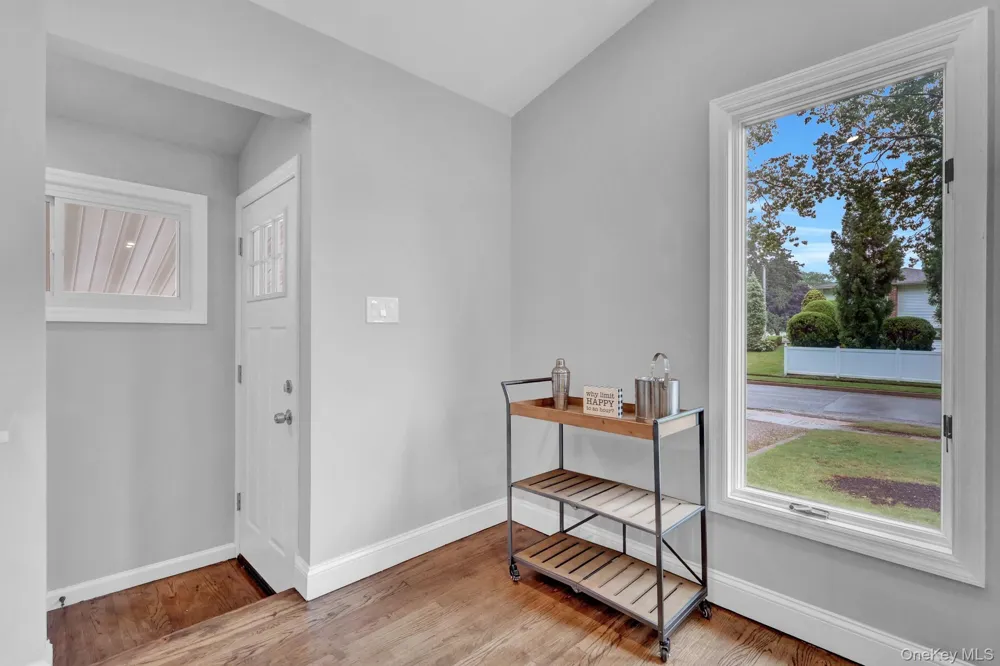 47 Hayrick Lane Commack, NY 11725
