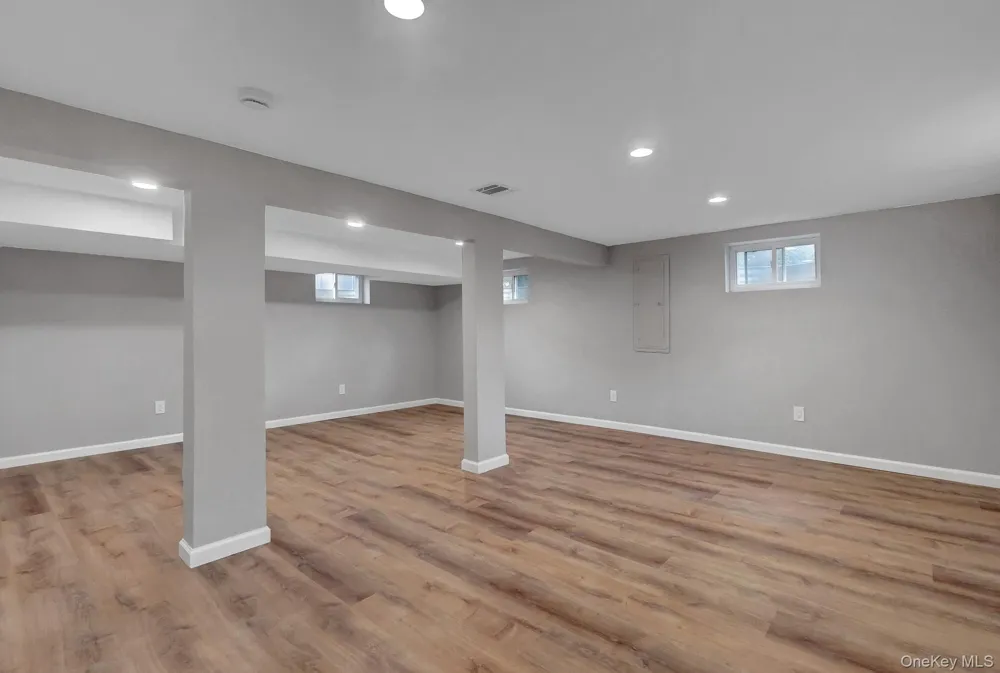47 Hayrick Lane Commack, NY 11725