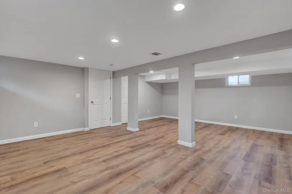 47 Hayrick Lane Commack, NY 11725