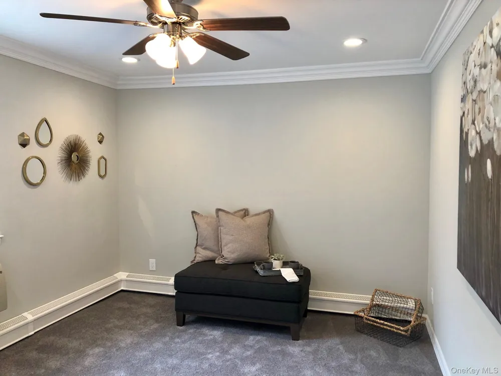 53 OLD OAK LANE #53B Levittown, NY 11756