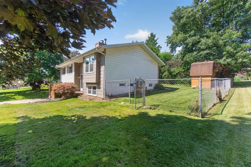 2528 Tricia Drive Jackson, MI 49201