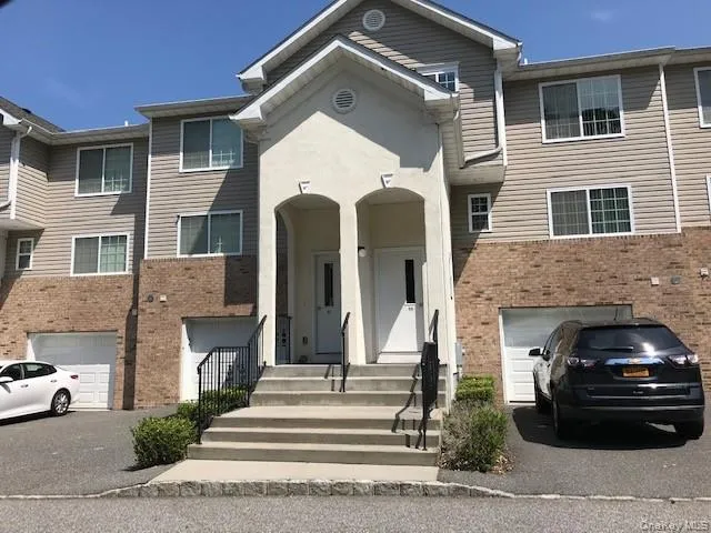 22 Stevens Place #22 Coram, NY 11727