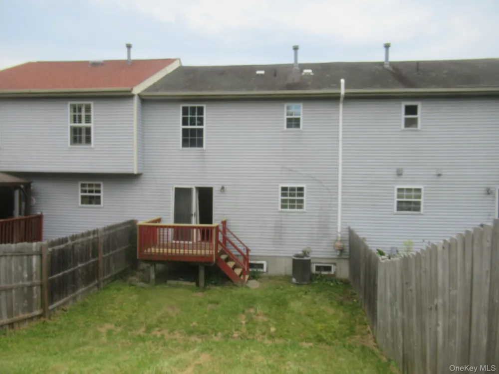 23 Marian Court Warwick, NY 10990