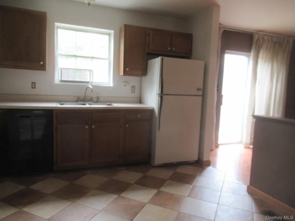 23 Marian Court Warwick, NY 10990