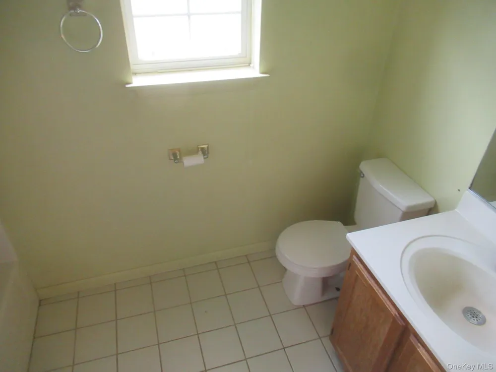 23 Marian Court Warwick, NY 10990