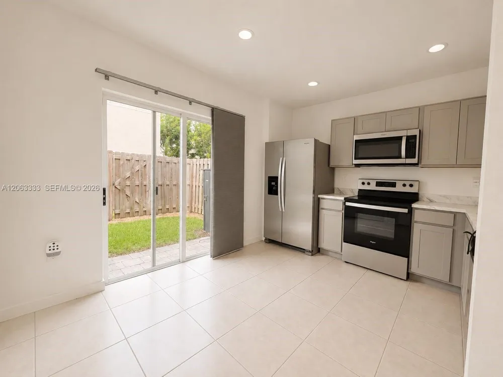 460 NE 4th Ln Florida City, FL 33034