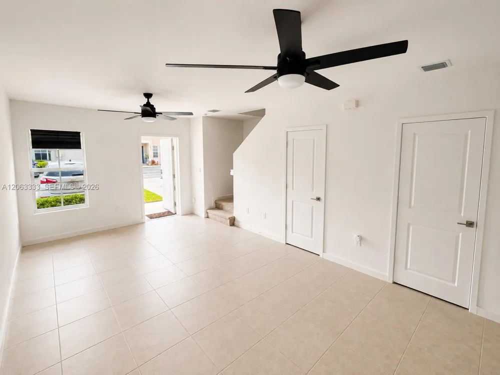 460 NE 4th Ln Florida City, FL 33034