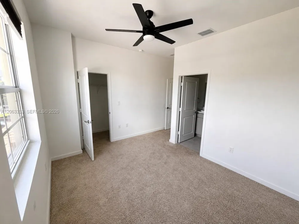 460 NE 4th Ln Florida City, FL 33034