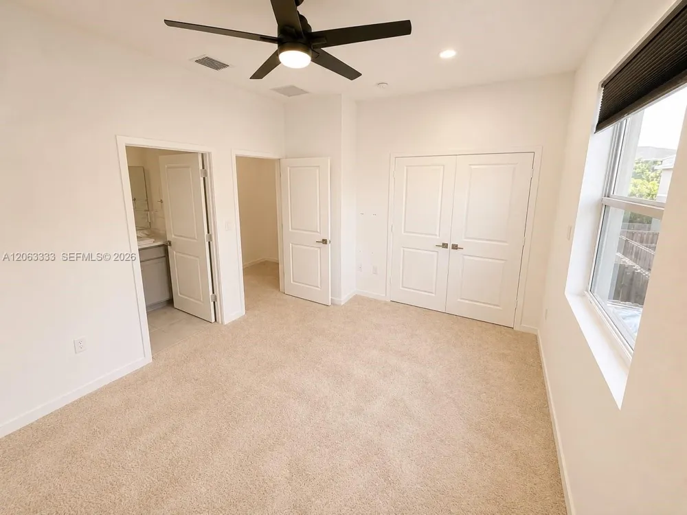 460 NE 4th Ln Florida City, FL 33034