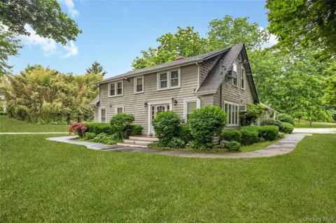 645 Middle Country Road