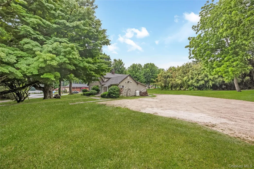 645 Middle Country Road Middle Island, NY 11953