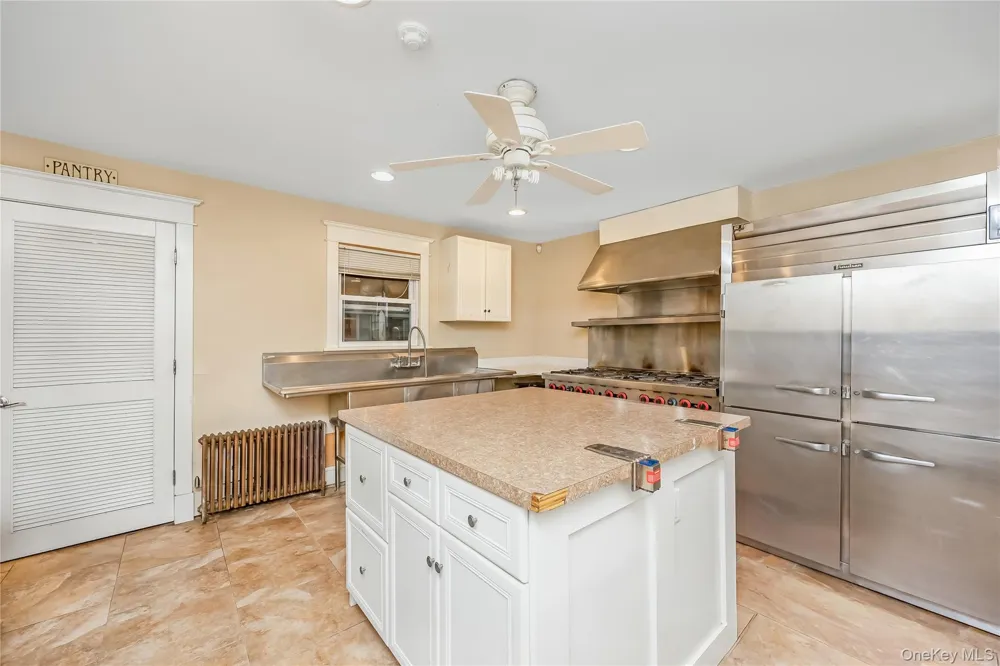 645 Middle Country Road Middle Island, NY 11953