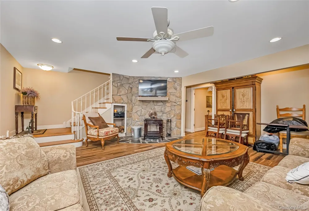 645 Middle Country Road Middle Island, NY 11953
