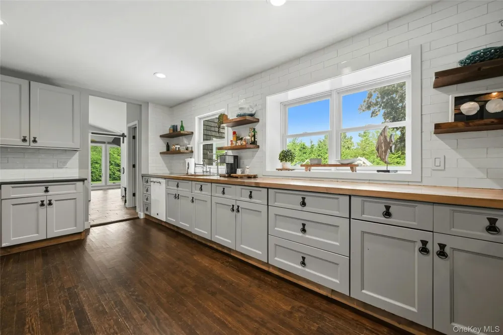 1850 Highland Road Cutchogue, NY 11935