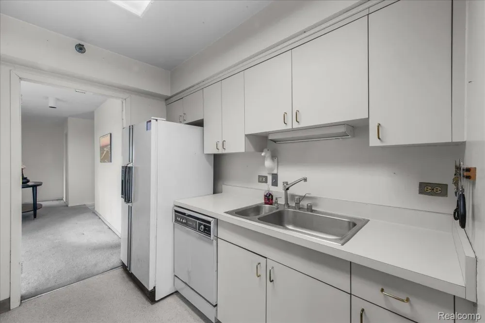 5000 Town Center #3303-3304 Southfield City, MI 48075