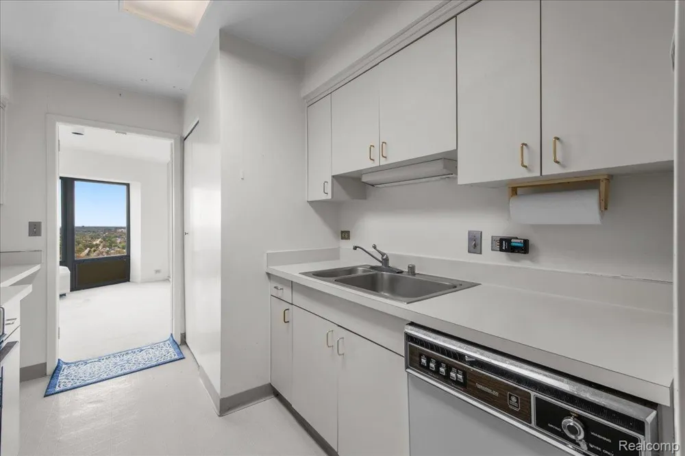 5000 Town Center #3303-3304 Southfield City, MI 48075