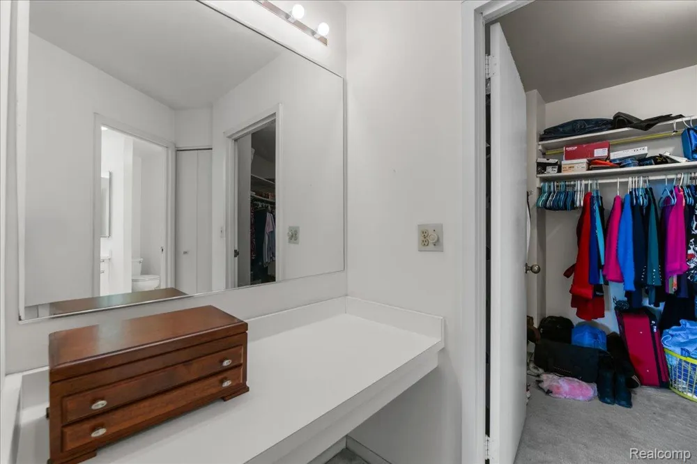 5000 Town Center #3303-3304 Southfield City, MI 48075