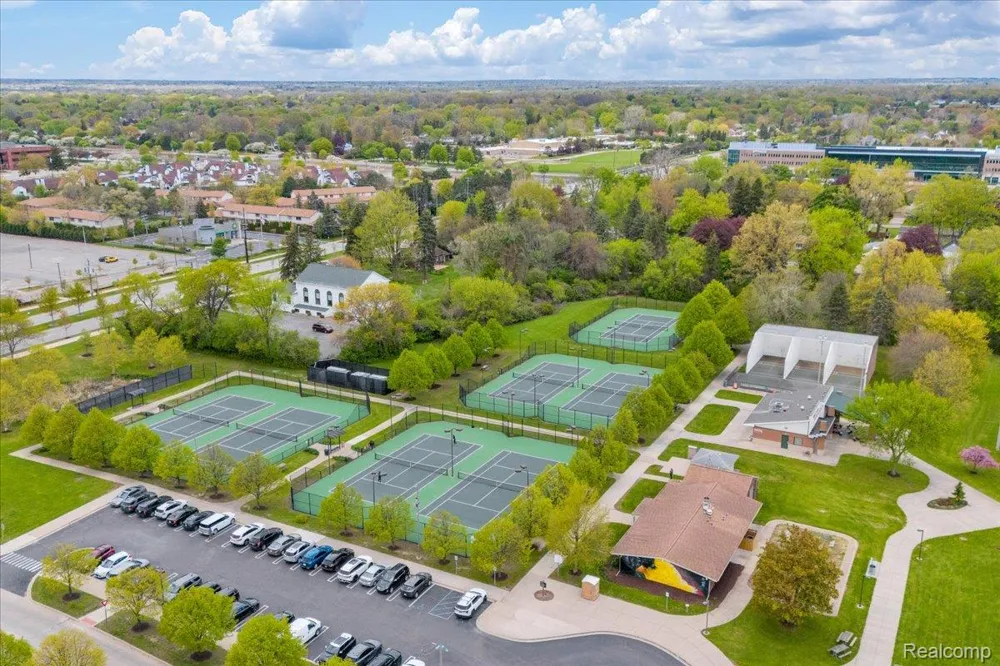 5000 Town Center #3303-3304 Southfield City, MI 48075
