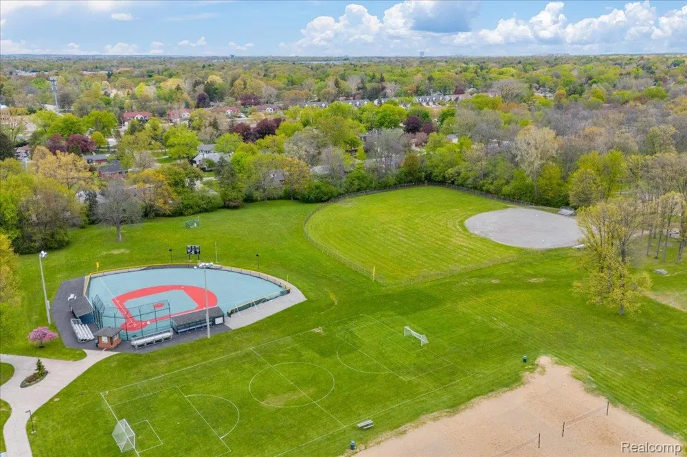5000 Town Center #3303-3304 Southfield City, MI 48075