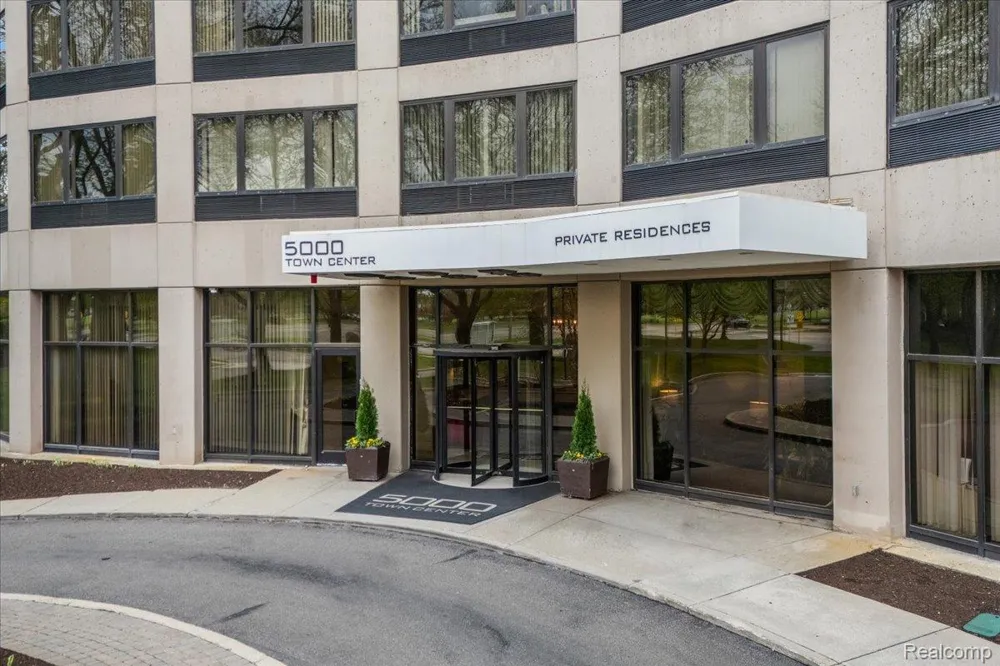 5000 Town Center #3303-3304 Southfield City, MI 48075
