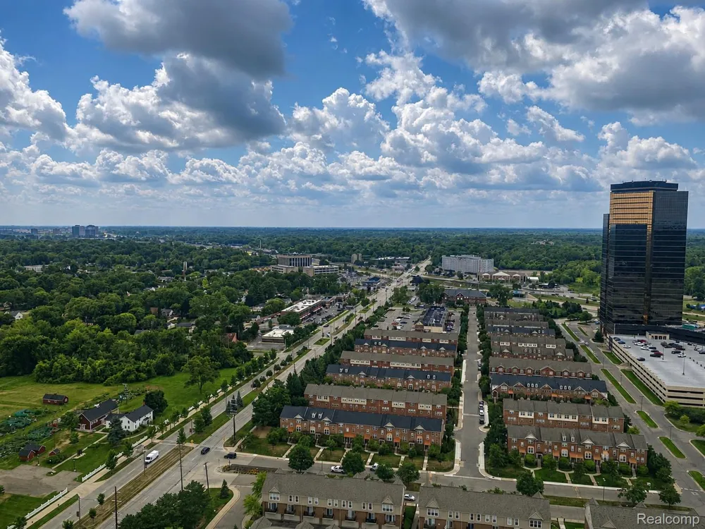 5000 Town Center #3303-3304 Southfield City, MI 48075