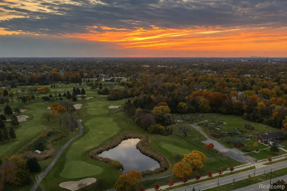 5000 Town Center #3303-3304 Southfield City, MI 48075
