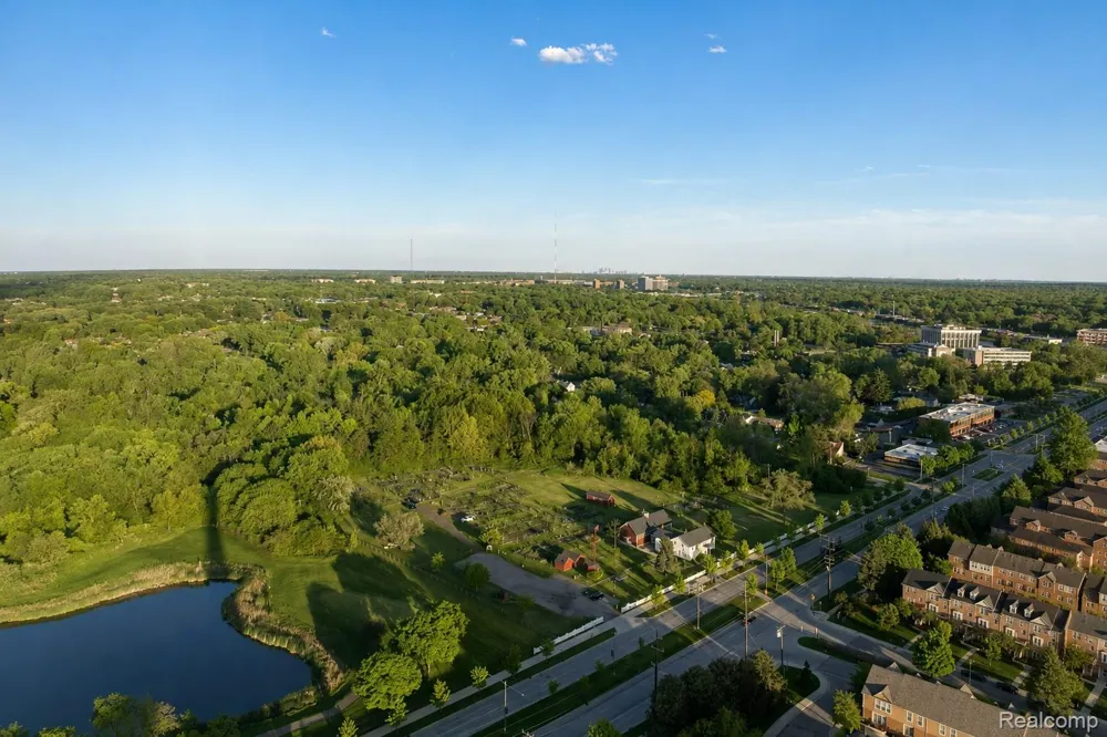 5000 Town Center #3303-3304 Southfield City, MI 48075