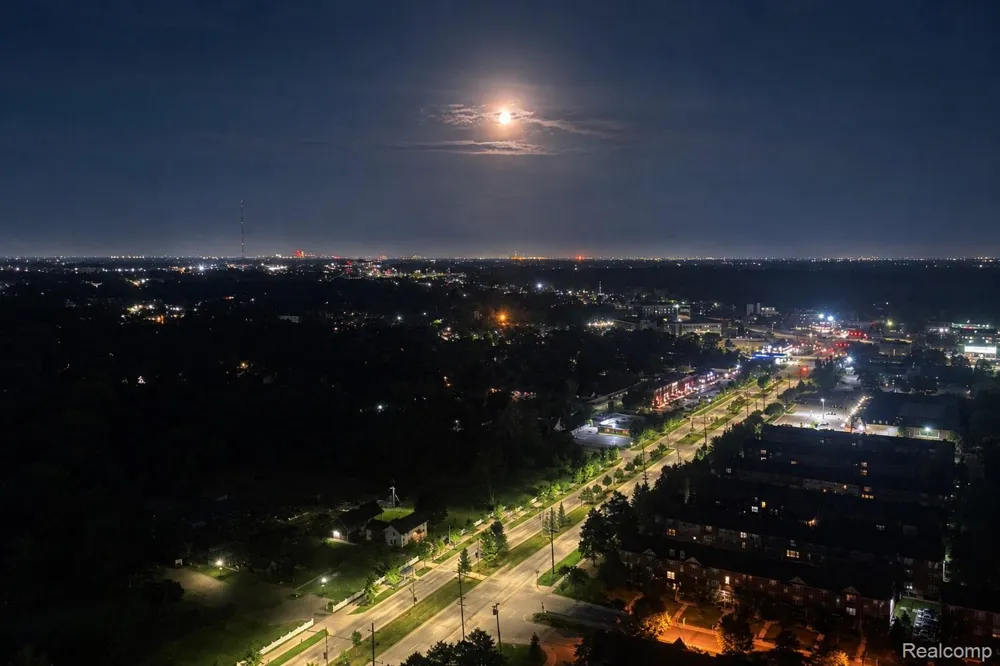 5000 Town Center #3303-3304 Southfield City, MI 48075