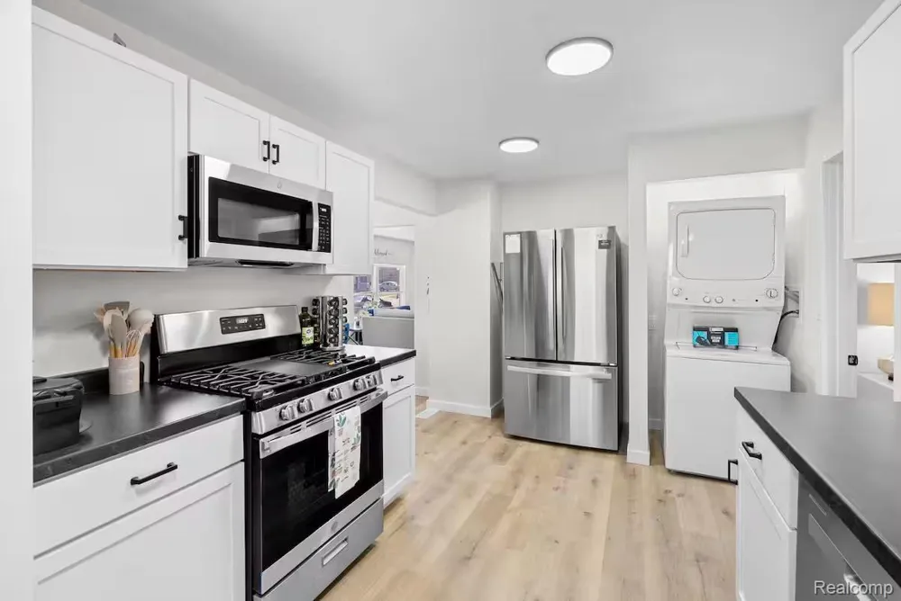 3308 Maloney Street Lansing City, MI 48911