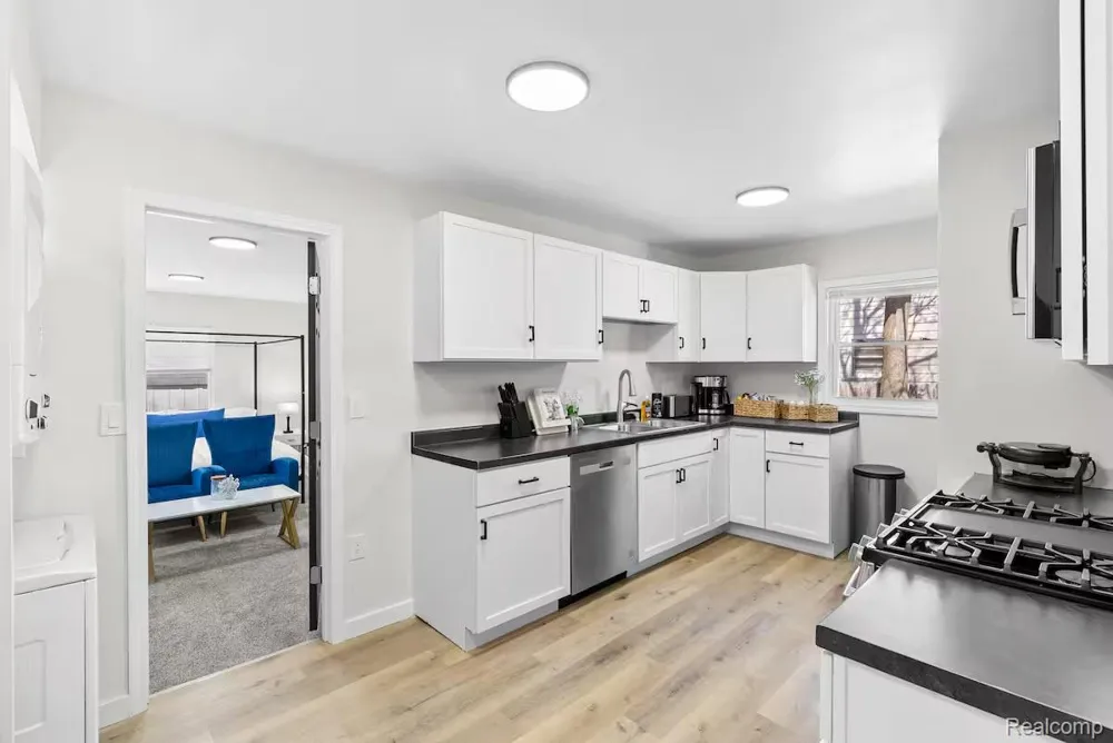 3308 Maloney Street Lansing City, MI 48911
