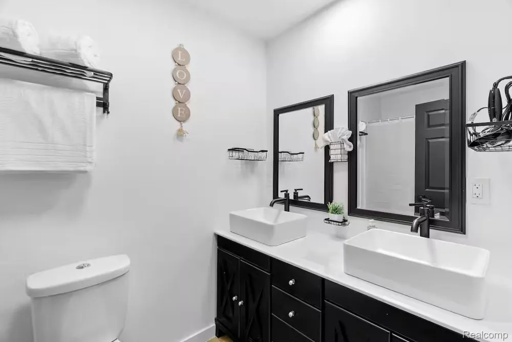 3308 Maloney Street Lansing City, MI 48911