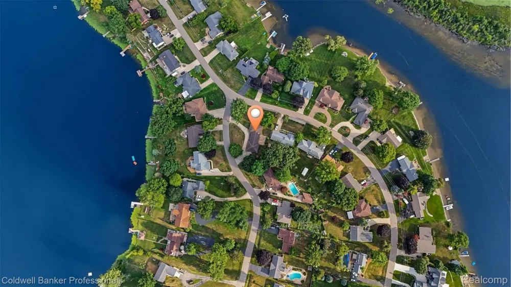 430 Spezia Drive Oxford Charter Township, MI 48371