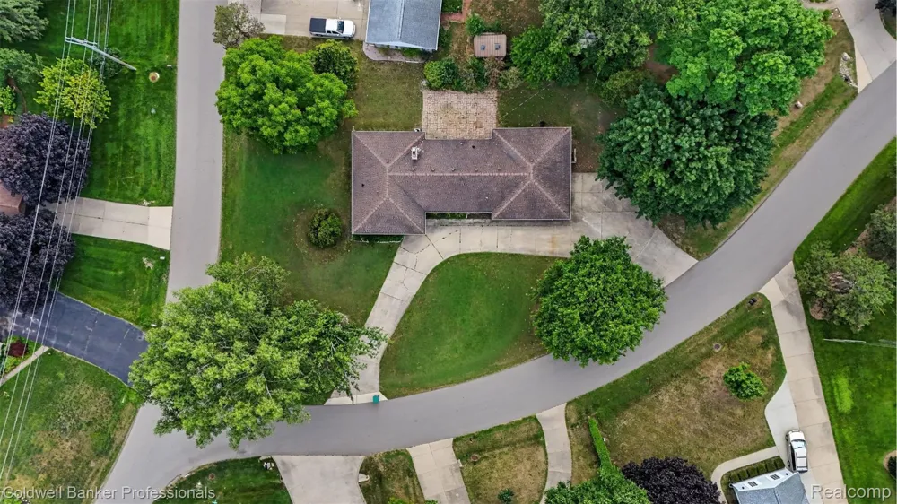 430 Spezia Drive Oxford Charter Township, MI 48371