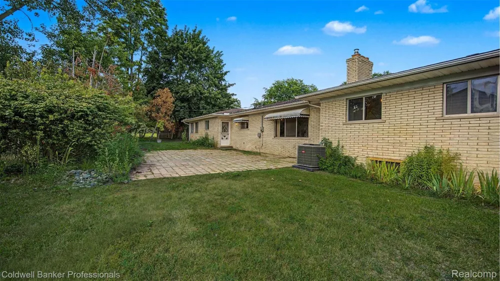 430 Spezia Drive Oxford Charter Township, MI 48371