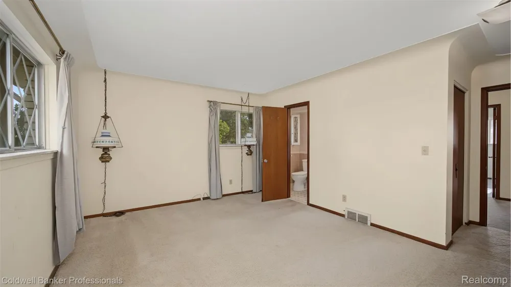 430 Spezia Drive Oxford Charter Township, MI 48371