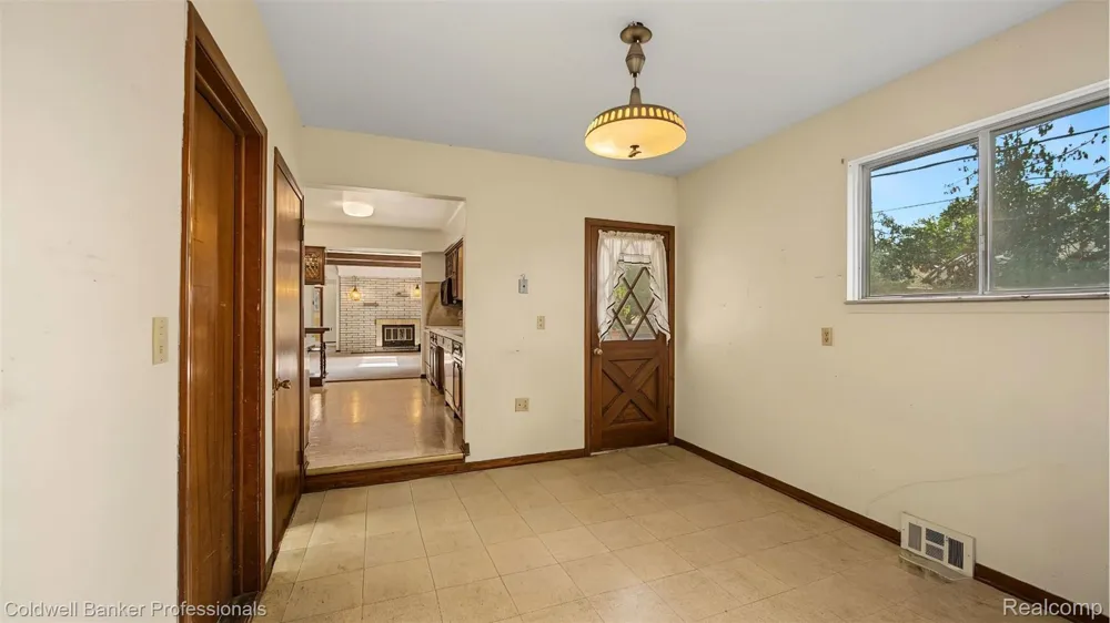 430 Spezia Drive Oxford Charter Township, MI 48371