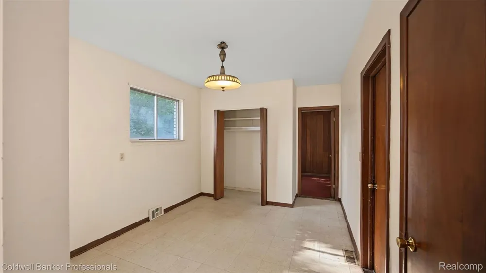 430 Spezia Drive Oxford Charter Township, MI 48371