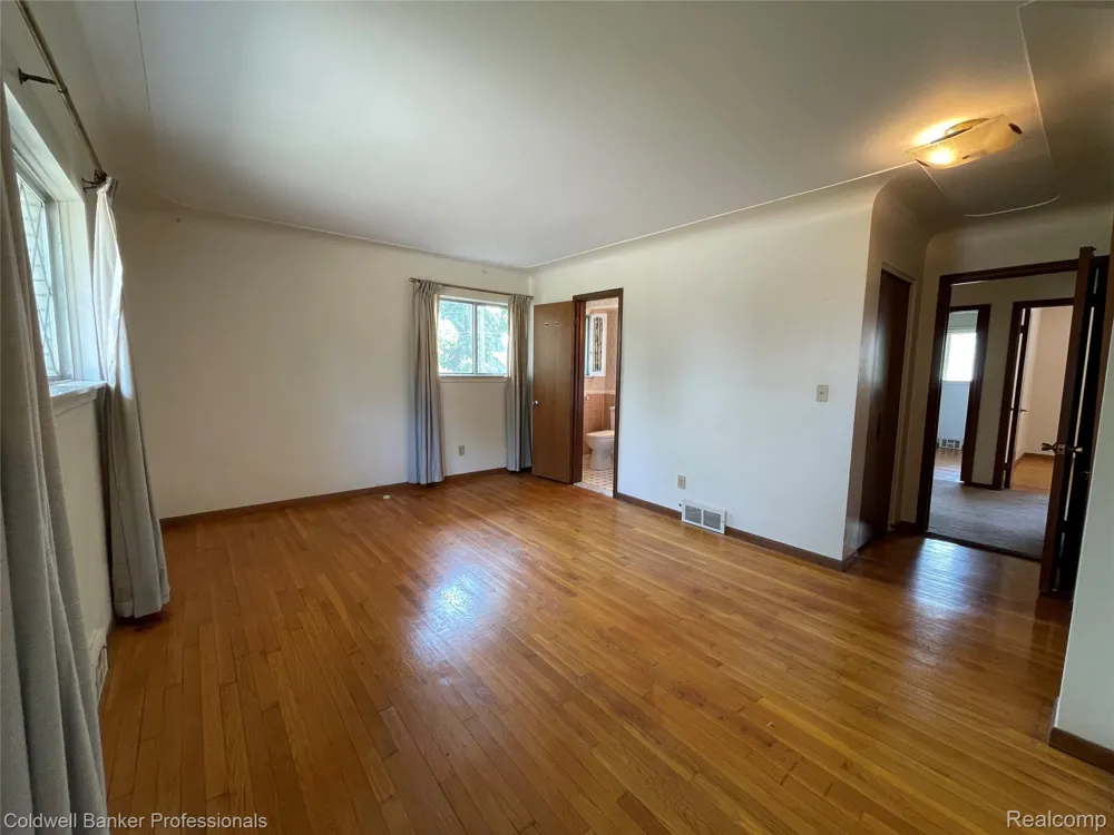 430 Spezia Drive Oxford Charter Township, MI 48371