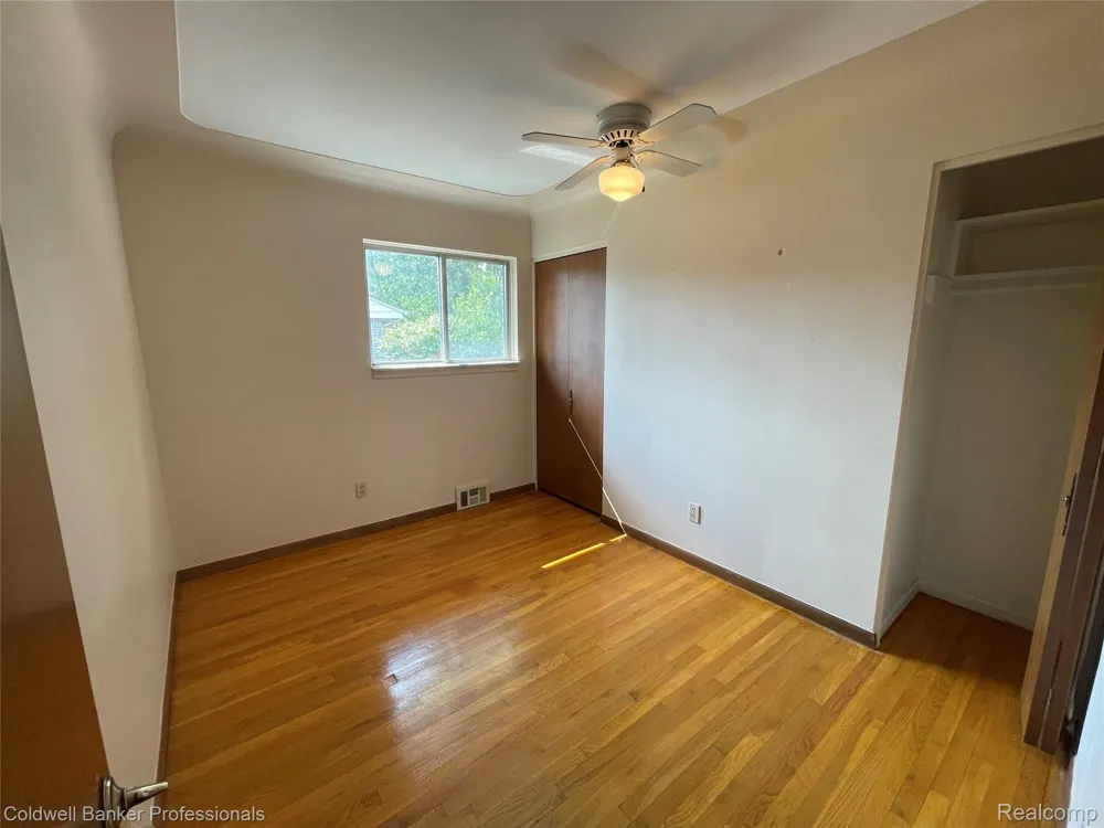 430 Spezia Drive Oxford Charter Township, MI 48371