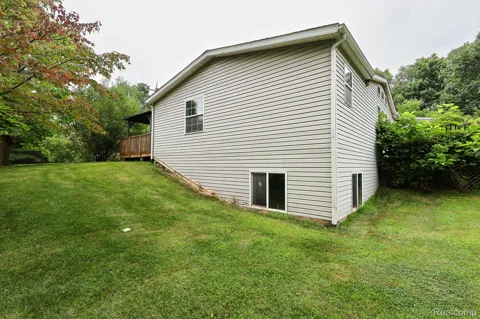 9386 Henderson Road