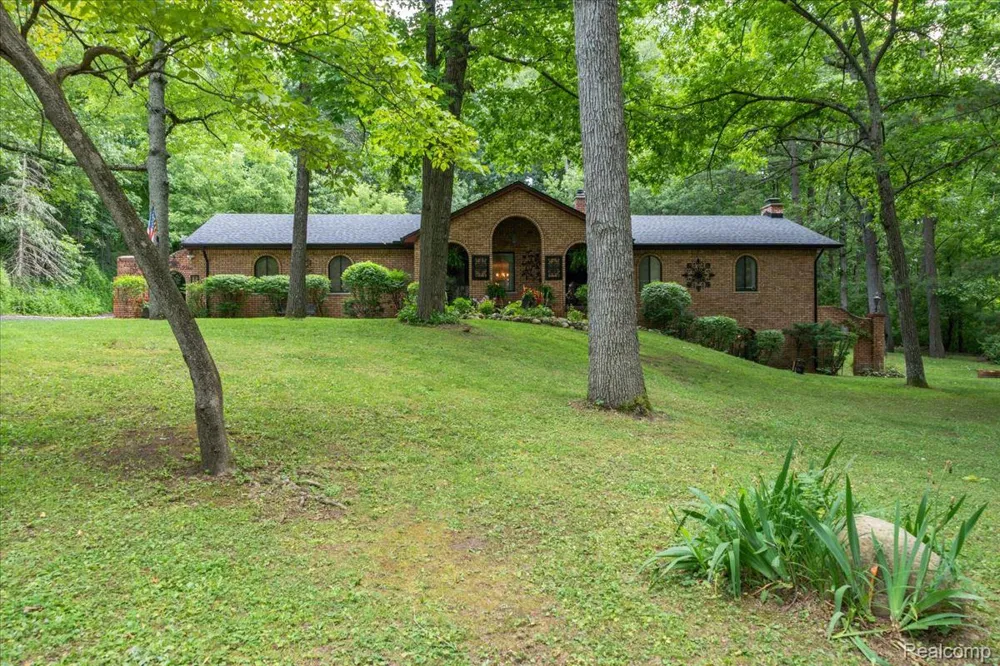 1600 Moffat Addison Township, MI 48367