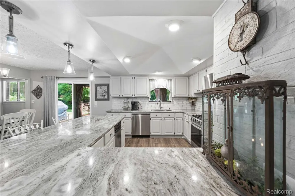 1600 Moffat Addison Township, MI 48367