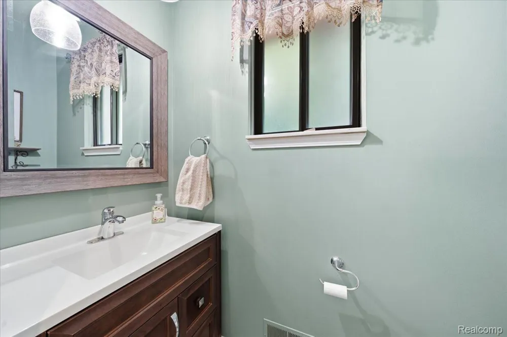 1600 Moffat Addison Township, MI 48367