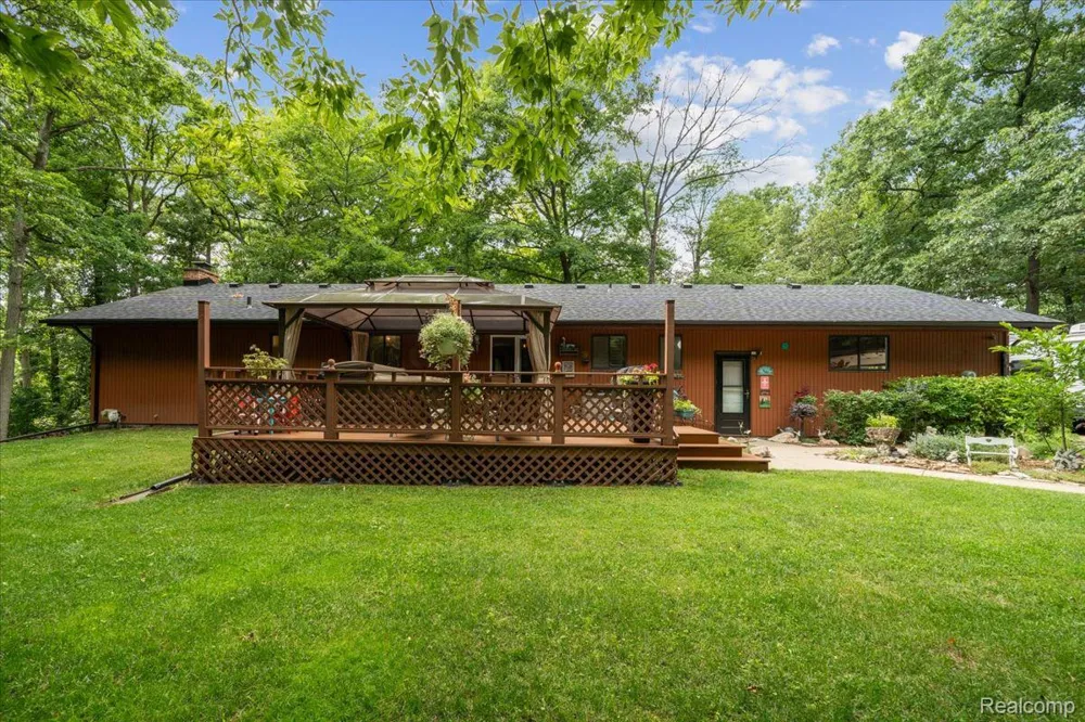 1600 Moffat Addison Township, MI 48367