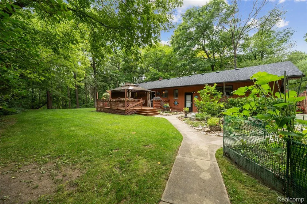 1600 Moffat Addison Township, MI 48367