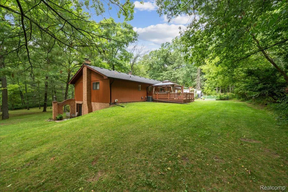 1600 Moffat Addison Township, MI 48367