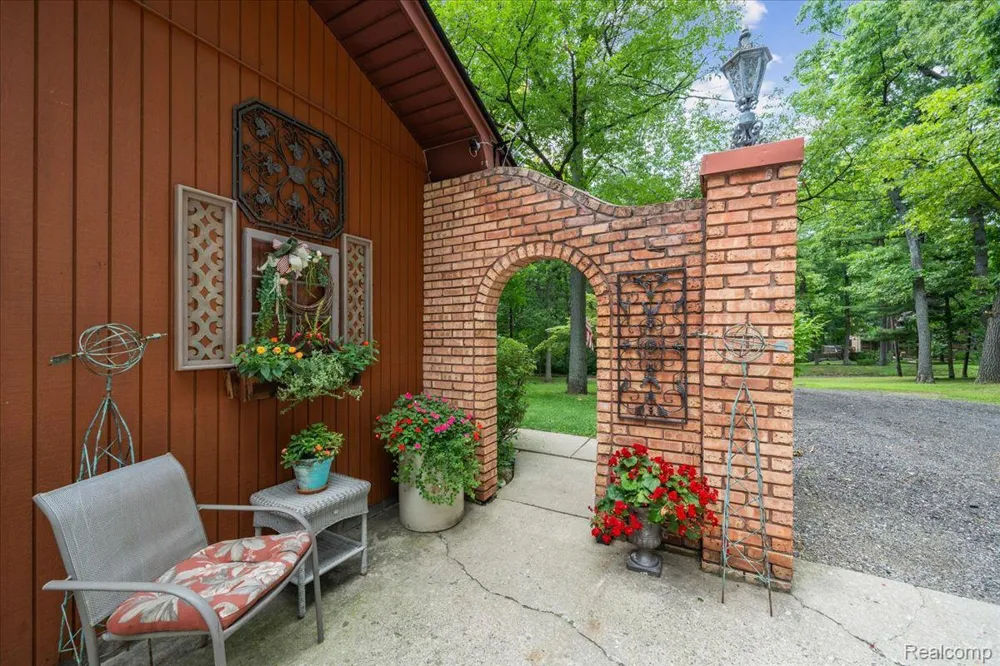 1600 Moffat Addison Township, MI 48367